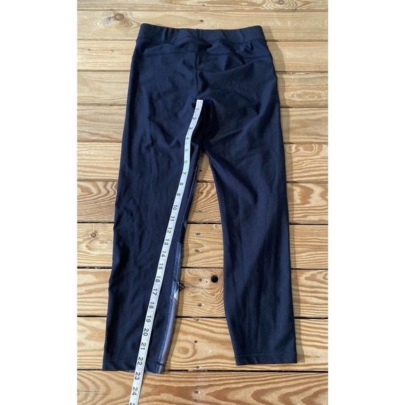 Under Armour Compression Leggings Size Medium Women’s Black Patterned - Picture 6 of 8